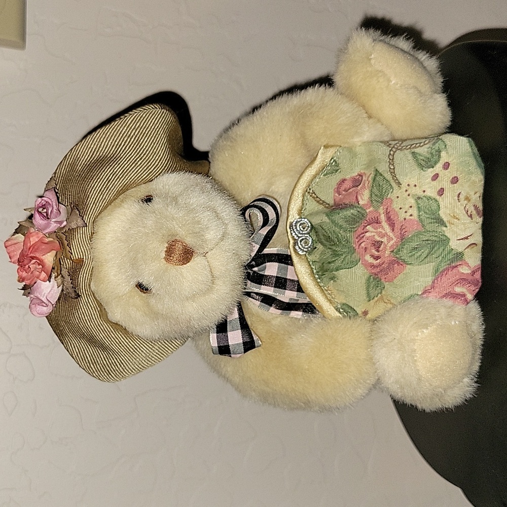Vintage Russ Li'l Creampuff